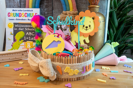 DIY Tutorial: Stifte-Torte zur Einschulung mit Acryl Caketopper